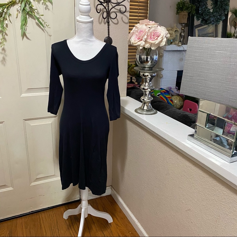 James Perse Chic Black 3/4” Sleeves Midi Dress - Picture 6 of 12